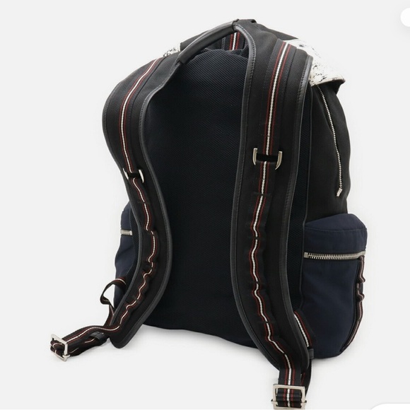 ✨Dior Black navy and White Backpack 100% authentic 
Men and women can both use - Picture 8 of 9